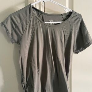 Athleta Workout Top (medium)